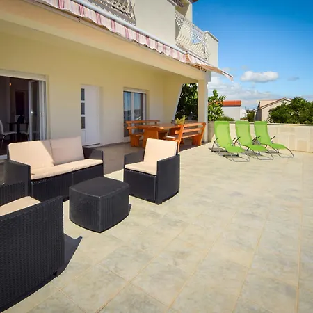 Tesija By Interhome Apartmán