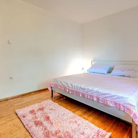 Tesija By Interhome Apartmán *